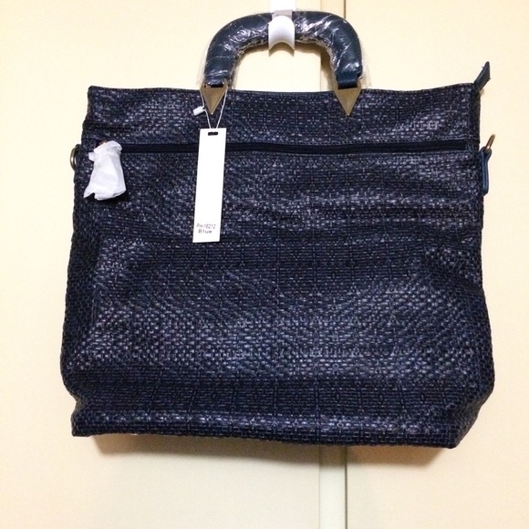 💙NWT Gorgeous Pink Haley Blue Fashion Tote💙 - Picture 2 of 8